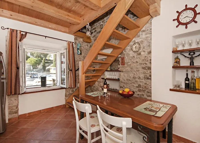 Сasa de vacaciones Seaside House Maslinica, Solta - 13965 Grohote